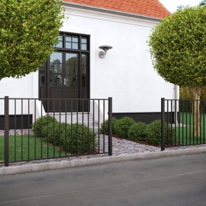 Plus Basic forhavehegn - pulverlakeret sort - 150×85 cm