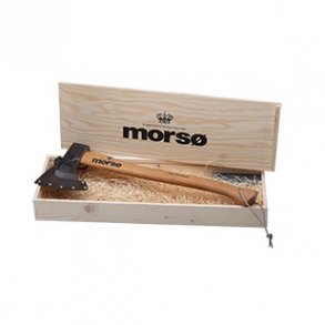MORSØ ØKSE MED TRÆSKAFT       