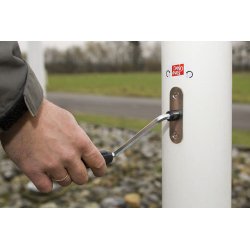 Dano Mast i fiber med hndsving til sokkel