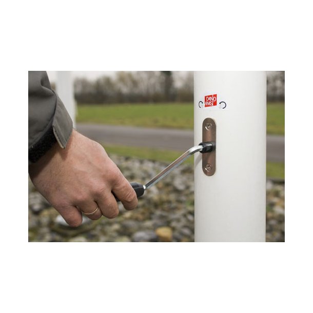 Dano Mast i fiber med vippebeslag og hndsving